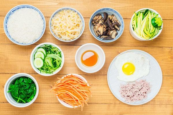 cach lam com tron han quoc 6 - Cách làm cơm trộn Hàn Quốc ngon như ngoài hàng