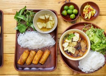 Các món ngon Hà Nội mùa hè không thể bỏ qua