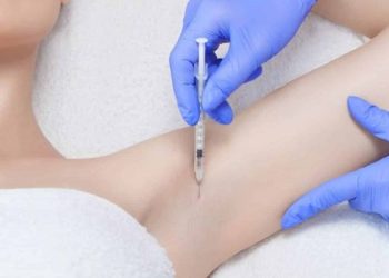 Tiêm botox trị hôi nách giá bao nhiêu để tạm biệt mùi hôi kín?