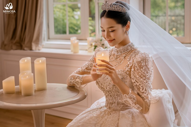 Ngoài chọn ngày giờ đẹp thì các vật phẩm phong thủy cũng giúp cân bằng vận hạn, tăng may mắn cho hôn nhân