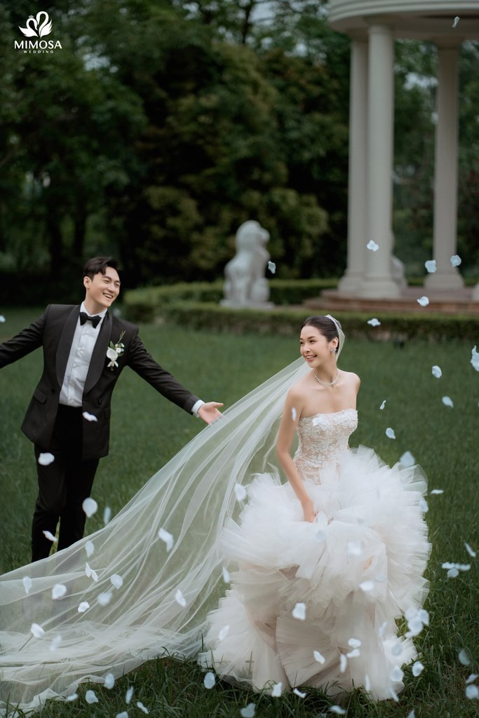 Cặp đôi đang tìm hiểu về sự hợp khắc tuổi theo phong thủy