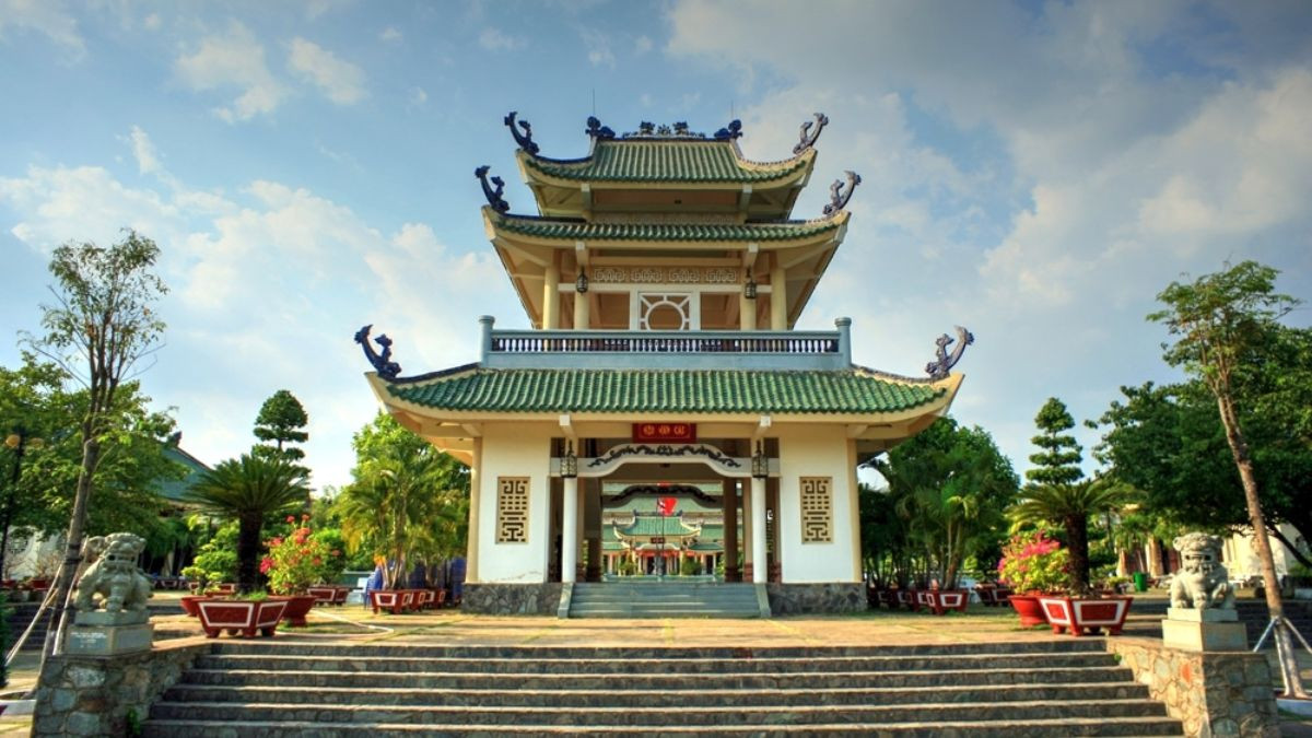 Kiến trúc cổ kính của Văn Miếu Trấn Biên